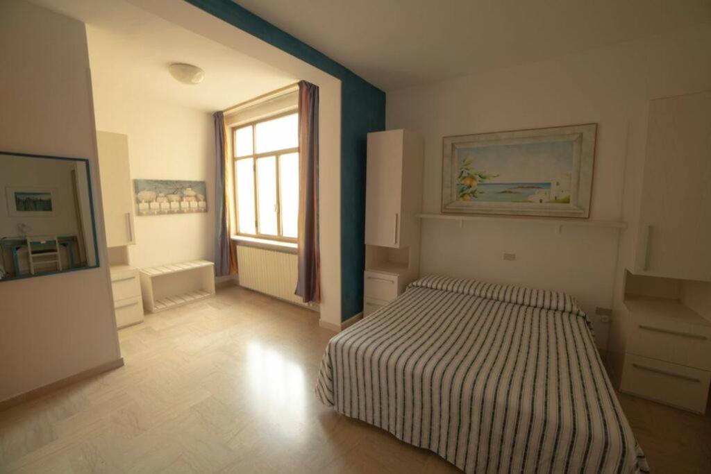 Hotel Corallo Джулианова Екстериор снимка