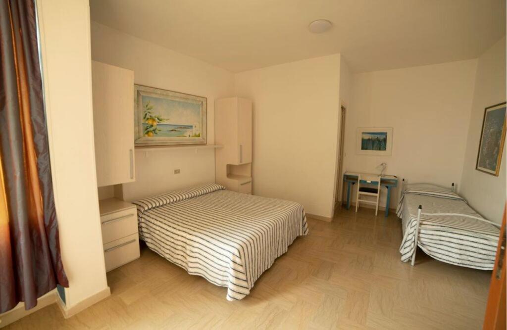 Hotel Corallo Джулианова Екстериор снимка