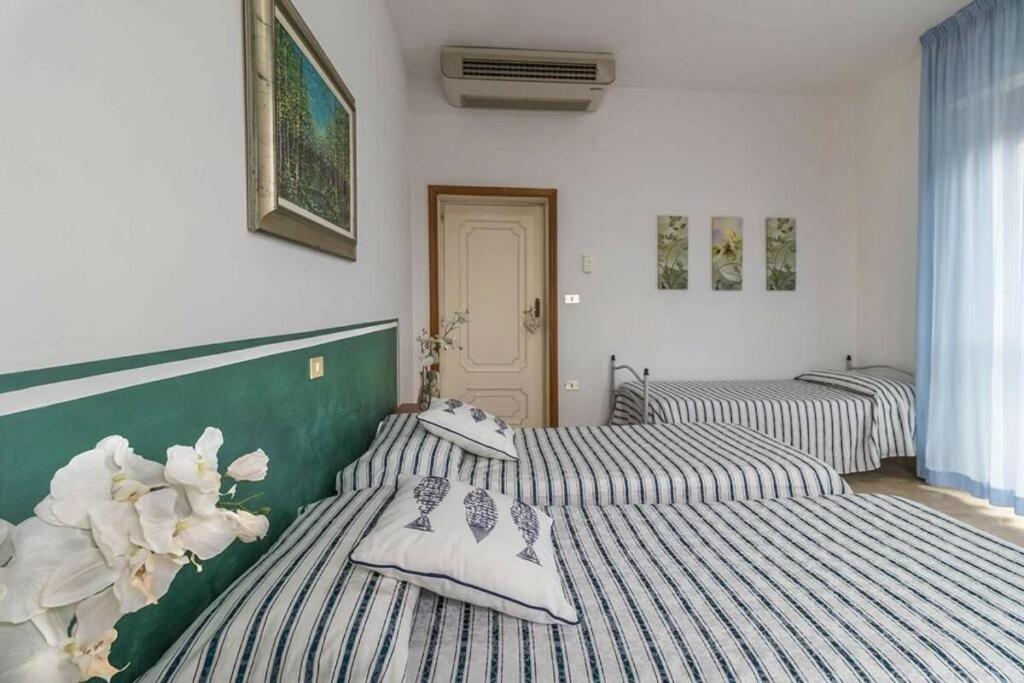 Hotel Corallo Джулианова Екстериор снимка